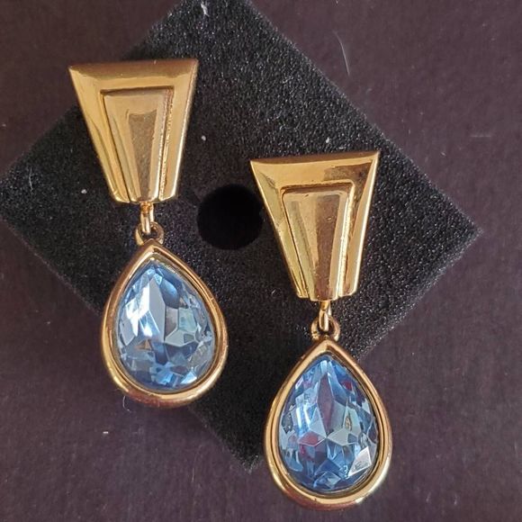 Monet Jewelry - VTG Monet Earrings Gold Tone with Blue Teardrop Dangle Drop Retro 90s